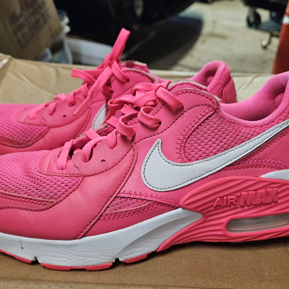 Nike Women's Air Max Sneakers (neon/ hot pink) - Picture 12 of 12